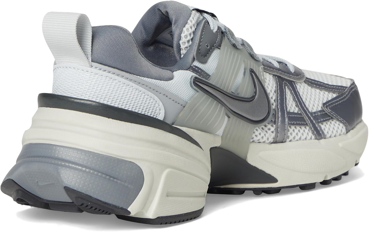 Nike Women's V2K Run Shoes, Pure Platinum/Metallic Cool Grey/Wolf